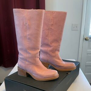 Frye Campus boots- pink